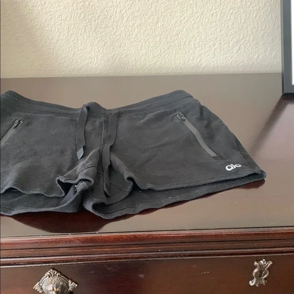 Alo Yoga Black Women's Shorts - Picture 1 of 5
